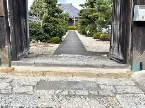 浄安寺の山門