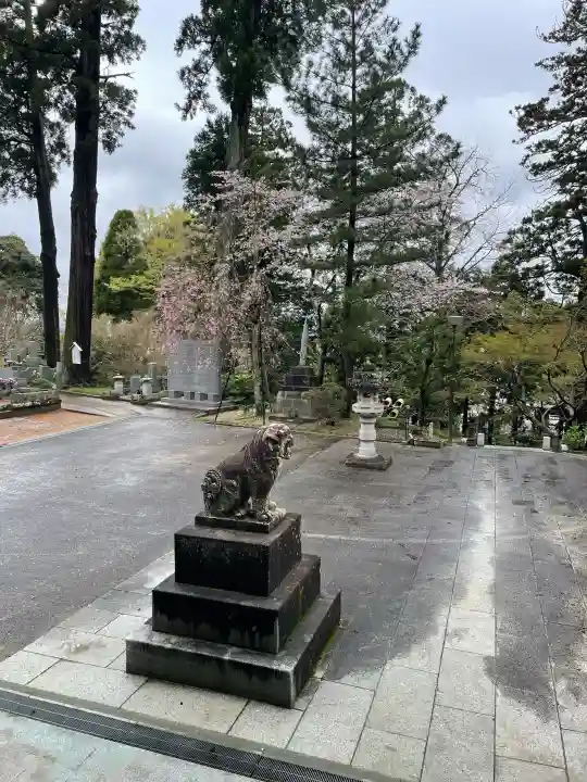 最福寺の{uncategorized: "未分類", other: "その他", undefined: "問題あり", building: "その他建物", grave: "お墓", sacred_gate: "鳥居", guardian: "狛犬", statue: "像", buddha: "仏像", history: "歴史", nature: "自然", garden: "庭園", animal: "動物", pagoda: "塔", temizu: "手水舎", mountain_gate: "山門・神門", sanctuary: "本殿・本堂", subordinate: "末社・摂社", art: "芸術", scenery: "景色", jizo: "地蔵", ema: "絵馬", goshuin: "御朱印", omikuji: "おみくじ", items: "授与品その他", amulet: "お守り", goshuincho: "御朱印帳", eats: "食事", festival: "お祭り", votive_dance: "神楽", shichigosan: "七五三参", wedding: "結婚式", experience: "体験その他", initially: "初詣", around: "周辺", anti_infection: "感染症対策"}
