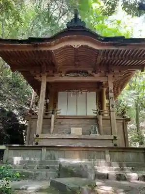 三瀧寺の{uncategorized: "未分類", other: "その他", undefined: "問題あり", building: "その他建物", grave: "お墓", sacred_gate: "鳥居", guardian: "狛犬", statue: "像", buddha: "仏像", history: "歴史", nature: "自然", garden: "庭園", animal: "動物", pagoda: "塔", temizu: "手水舎", mountain_gate: "山門・神門", sanctuary: "本殿・本堂", subordinate: "末社・摂社", art: "芸術", scenery: "景色", jizo: "地蔵", ema: "絵馬", goshuin: "御朱印", omikuji: "おみくじ", items: "授与品その他", amulet: "お守り", goshuincho: "御朱印帳", eats: "食事", festival: "お祭り", votive_dance: "神楽", shichigosan: "七五三参", wedding: "結婚式", experience: "体験その他", initially: "初詣", around: "周辺", anti_infection: "感染症対策"}
