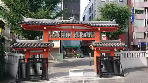 善國寺の山門