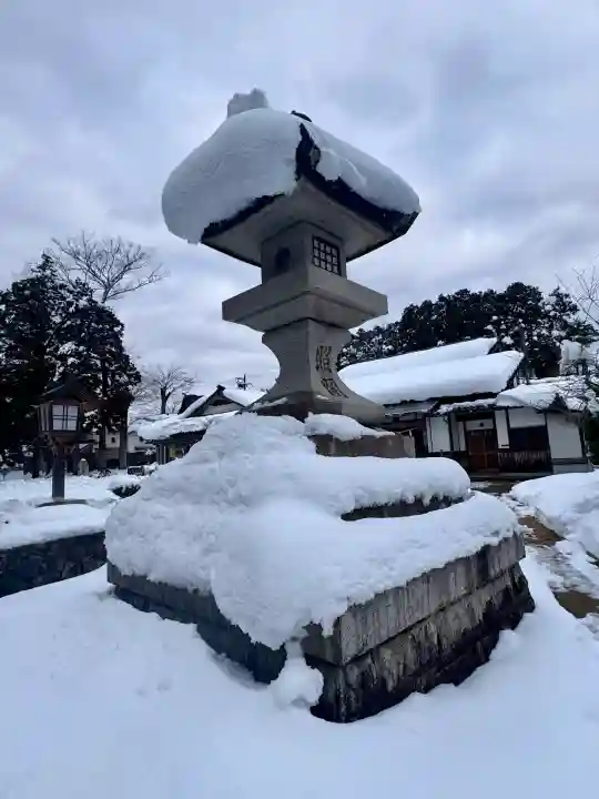 大宮賣神社の{uncategorized: "未分類", other: "その他", undefined: "問題あり", building: "その他建物", grave: "お墓", sacred_gate: "鳥居", guardian: "狛犬", statue: "像", buddha: "仏像", history: "歴史", nature: "自然", garden: "庭園", animal: "動物", pagoda: "塔", temizu: "手水舎", mountain_gate: "山門・神門", sanctuary: "本殿・本堂", subordinate: "末社・摂社", art: "芸術", scenery: "景色", jizo: "地蔵", ema: "絵馬", goshuin: "御朱印", omikuji: "おみくじ", items: "授与品その他", amulet: "お守り", goshuincho: "御朱印帳", eats: "食事", festival: "お祭り", votive_dance: "神楽", shichigosan: "七五三参", wedding: "結婚式", experience: "体験その他", initially: "初詣", around: "周辺", anti_infection: "感染症対策"}