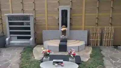 妙建山本立寺の地蔵