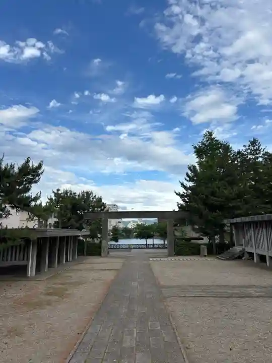 福井神社の{uncategorized: "未分類", other: "その他", undefined: "問題あり", building: "その他建物", grave: "お墓", sacred_gate: "鳥居", guardian: "狛犬", statue: "像", buddha: "仏像", history: "歴史", nature: "自然", garden: "庭園", animal: "動物", pagoda: "塔", temizu: "手水舎", mountain_gate: "山門・神門", sanctuary: "本殿・本堂", subordinate: "末社・摂社", art: "芸術", scenery: "景色", jizo: "地蔵", ema: "絵馬", goshuin: "御朱印", omikuji: "おみくじ", items: "授与品その他", amulet: "お守り", goshuincho: "御朱印帳", eats: "食事", festival: "お祭り", votive_dance: "神楽", shichigosan: "七五三参", wedding: "結婚式", experience: "体験その他", initially: "初詣", around: "周辺", anti_infection: "感染症対策"}