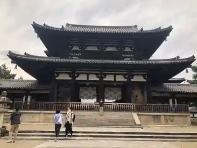 法隆寺の山門・神門