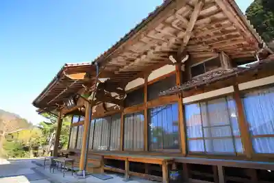 弘安寺の本殿・本堂