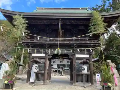 日牟禮八幡宮の山門・神門