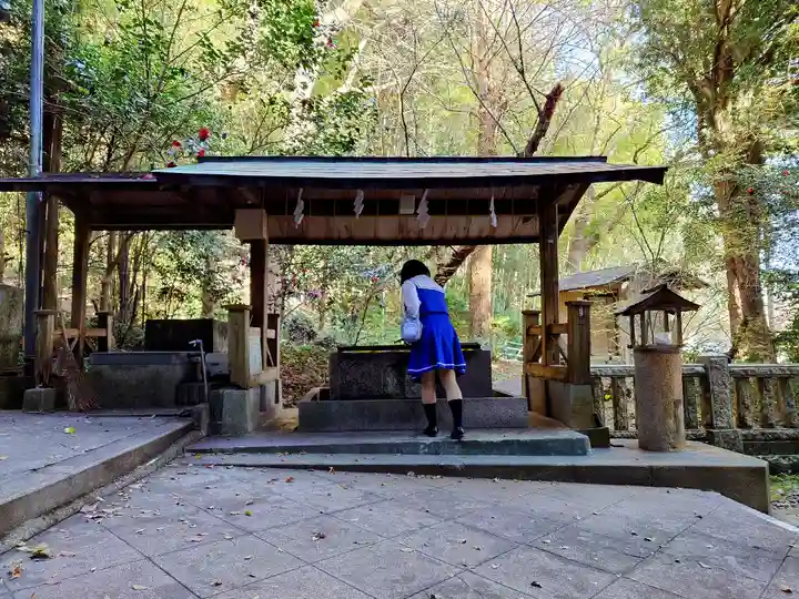 仁井田神社の手水舎