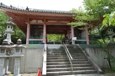 南法華寺（壷阪寺）の山門・神門