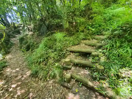 磯山弁財天の建物その他