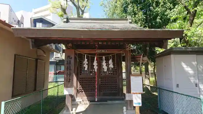 九頭龍神社の本殿