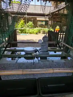 荻窪白山神社の{uncategorized: "未分類", other: "その他", undefined: "問題あり", building: "その他建物", grave: "お墓", sacred_gate: "鳥居", guardian: "狛犬", statue: "像", buddha: "仏像", history: "歴史", nature: "自然", garden: "庭園", animal: "動物", pagoda: "塔", temizu: "手水舎", mountain_gate: "山門・神門", sanctuary: "本殿・本堂", subordinate: "末社・摂社", art: "芸術", scenery: "景色", jizo: "地蔵", ema: "絵馬", goshuin: "御朱印", omikuji: "おみくじ", items: "授与品その他", amulet: "お守り", goshuincho: "御朱印帳", eats: "食事", festival: "お祭り", votive_dance: "神楽", shichigosan: "七五三参", wedding: "結婚式", experience: "体験その他", initially: "初詣", around: "周辺", anti_infection: "感染症対策"}