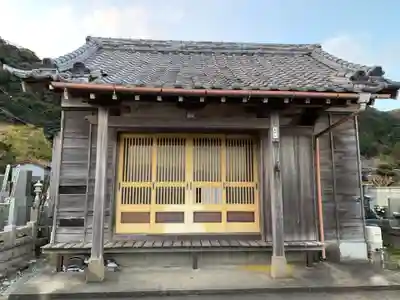 薬師堂の本殿・本堂