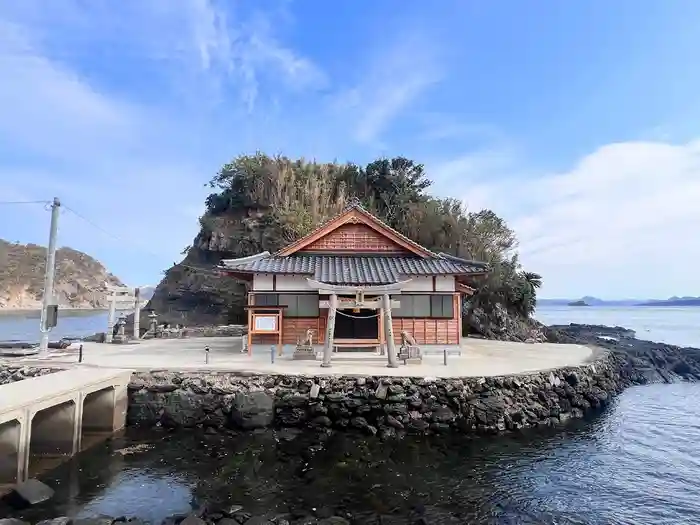 都々智神社の本殿