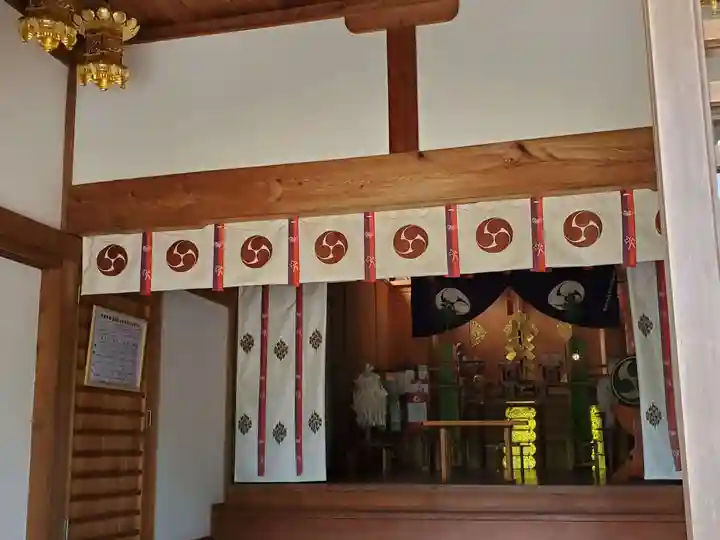 諏訪神社の本殿・本堂