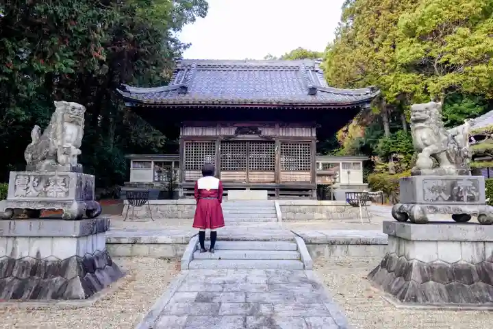 八柱社の本殿・本堂