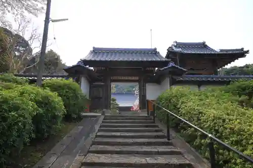 勝定寺の山門・神門