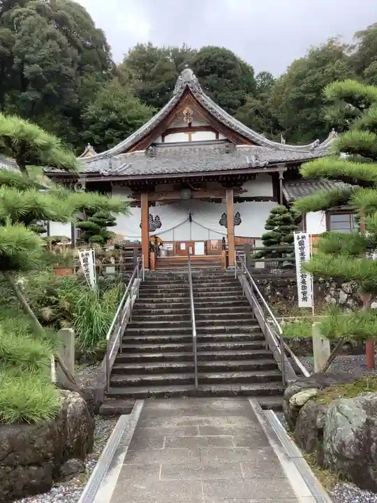 美濃國分寺の本殿・本堂