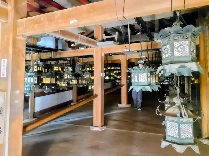 春日大社の{uncategorized: "未分類", other: "その他", undefined: "問題あり", building: "その他建物", grave: "お墓", sacred_gate: "鳥居", guardian: "狛犬", statue: "像", buddha: "仏像", history: "歴史", nature: "自然", garden: "庭園", animal: "動物", pagoda: "塔", temizu: "手水舎", mountain_gate: "山門・神門", sanctuary: "本殿・本堂", subordinate: "末社・摂社", art: "芸術", scenery: "景色", jizo: "地蔵", ema: "絵馬", goshuin: "御朱印", omikuji: "おみくじ", items: "授与品その他", amulet: "お守り", goshuincho: "御朱印帳", eats: "食事", festival: "お祭り", votive_dance: "神楽", shichigosan: "七五三参", wedding: "結婚式", experience: "体験その他", initially: "初詣", around: "周辺", anti_infection: "感染症対策"}