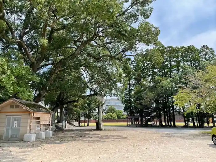 築山神社の建物その他