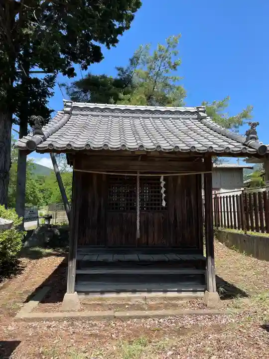 裏木神社の本殿・本堂
