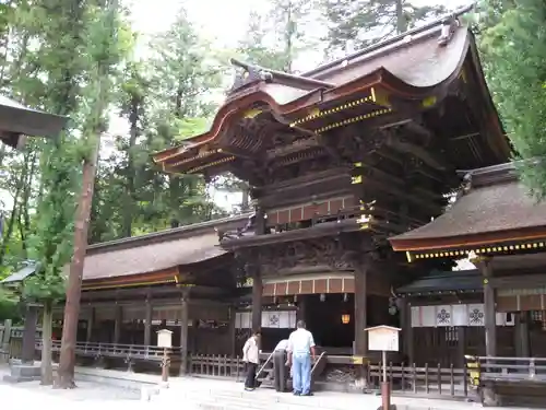 諏訪大社下社春宮(長野県)