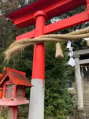 烏子稲荷神社の鳥居