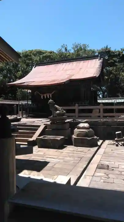 三柱神社の本殿・本堂