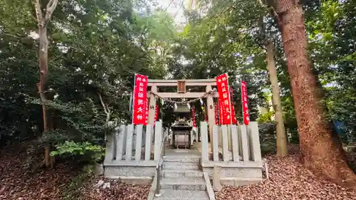 夜疑神社の末社