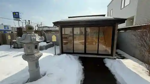 妙見寺の{uncategorized: "未分類", other: "その他", undefined: "問題あり", building: "その他建物", grave: "お墓", sacred_gate: "鳥居", guardian: "狛犬", statue: "像", buddha: "仏像", history: "歴史", nature: "自然", garden: "庭園", animal: "動物", pagoda: "塔", temizu: "手水舎", mountain_gate: "山門・神門", sanctuary: "本殿・本堂", subordinate: "末社・摂社", art: "芸術", scenery: "景色", jizo: "地蔵", ema: "絵馬", goshuin: "御朱印", omikuji: "おみくじ", items: "授与品その他", amulet: "お守り", goshuincho: "御朱印帳", eats: "食事", festival: "お祭り", votive_dance: "神楽", shichigosan: "七五三参", wedding: "結婚式", experience: "体験その他", initially: "初詣", around: "周辺", anti_infection: "感染症対策"}