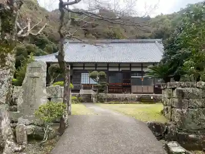 清泰寺の{uncategorized: "未分類", other: "その他", undefined: "問題あり", building: "その他建物", grave: "お墓", sacred_gate: "鳥居", guardian: "狛犬", statue: "像", buddha: "仏像", history: "歴史", nature: "自然", garden: "庭園", animal: "動物", pagoda: "塔", temizu: "手水舎", mountain_gate: "山門・神門", sanctuary: "本殿・本堂", subordinate: "末社・摂社", art: "芸術", scenery: "景色", jizo: "地蔵", ema: "絵馬", goshuin: "御朱印", omikuji: "おみくじ", items: "授与品その他", amulet: "お守り", goshuincho: "御朱印帳", eats: "食事", festival: "お祭り", votive_dance: "神楽", shichigosan: "七五三参", wedding: "結婚式", experience: "体験その他", initially: "初詣", around: "周辺", anti_infection: "感染症対策"}