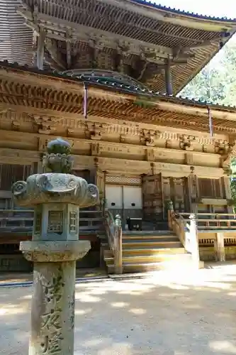 壇上伽藍の本殿・本堂