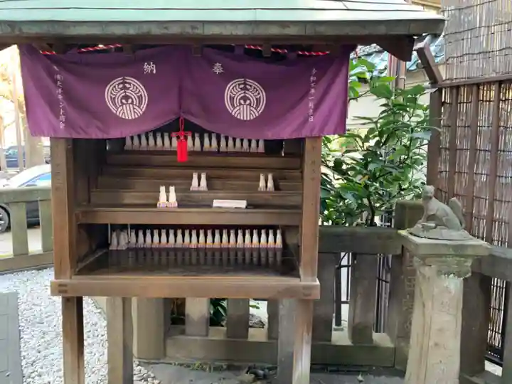 被官稲荷神社のその他建物