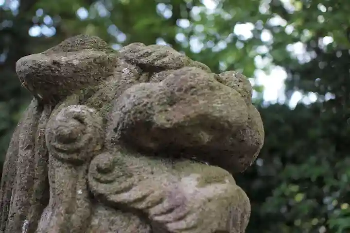 旦飯野神社の狛犬