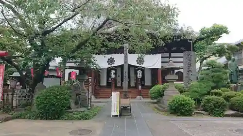 西光寺の本殿