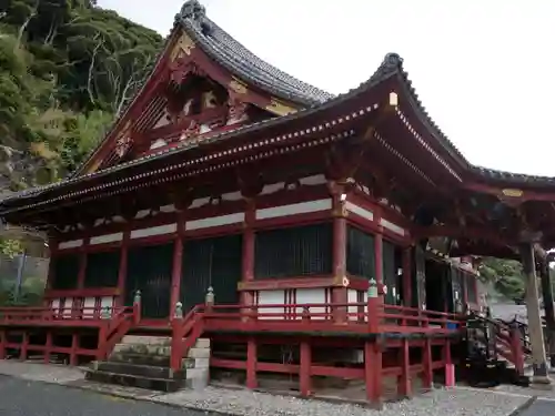 那古寺の本殿・本堂