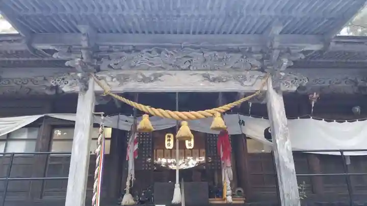 黒崎神社の本殿・本堂