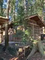 入粟野日光神社の{uncategorized: "未分類", other: "その他", undefined: "問題あり", building: "その他建物", grave: "お墓", sacred_gate: "鳥居", guardian: "狛犬", statue: "像", buddha: "仏像", history: "歴史", nature: "自然", garden: "庭園", animal: "動物", pagoda: "塔", temizu: "手水舎", mountain_gate: "山門・神門", sanctuary: "本殿・本堂", subordinate: "末社・摂社", art: "芸術", scenery: "景色", jizo: "地蔵", ema: "絵馬", goshuin: "御朱印", omikuji: "おみくじ", items: "授与品その他", amulet: "お守り", goshuincho: "御朱印帳", eats: "食事", festival: "お祭り", votive_dance: "神楽", shichigosan: "七五三参", wedding: "結婚式", experience: "体験その他", initially: "初詣", around: "周辺", anti_infection: "感染症対策"}