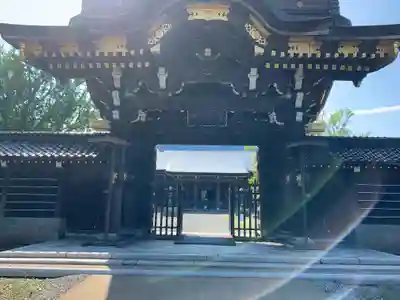 勝興寺の山門・神門