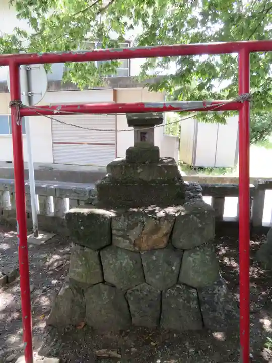 巨摩八幡宮の末社・摂社