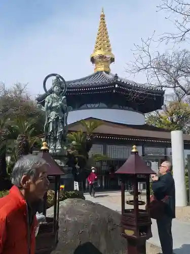 一心寺の{uncategorized: "未分類", other: "その他", undefined: "問題あり", building: "その他建物", grave: "お墓", sacred_gate: "鳥居", guardian: "狛犬", statue: "像", buddha: "仏像", history: "歴史", nature: "自然", garden: "庭園", animal: "動物", pagoda: "塔", temizu: "手水舎", mountain_gate: "山門・神門", sanctuary: "本殿・本堂", subordinate: "末社・摂社", art: "芸術", scenery: "景色", jizo: "地蔵", ema: "絵馬", goshuin: "御朱印", omikuji: "おみくじ", items: "授与品その他", amulet: "お守り", goshuincho: "御朱印帳", eats: "食事", festival: "お祭り", votive_dance: "神楽", shichigosan: "七五三参", wedding: "結婚式", experience: "体験その他", initially: "初詣", around: "周辺", anti_infection: "感染症対策"}