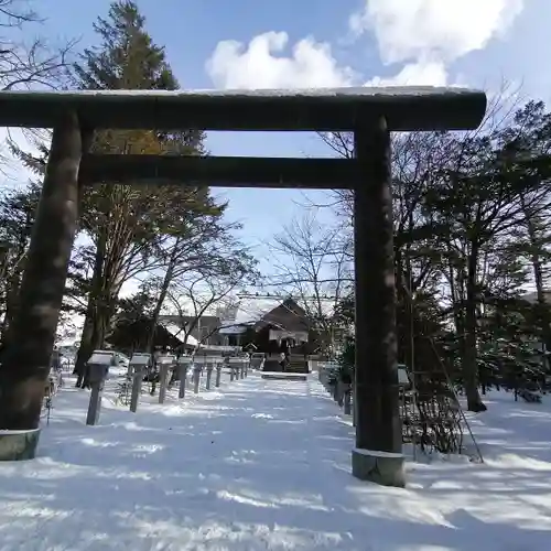 信濃神社の鳥居