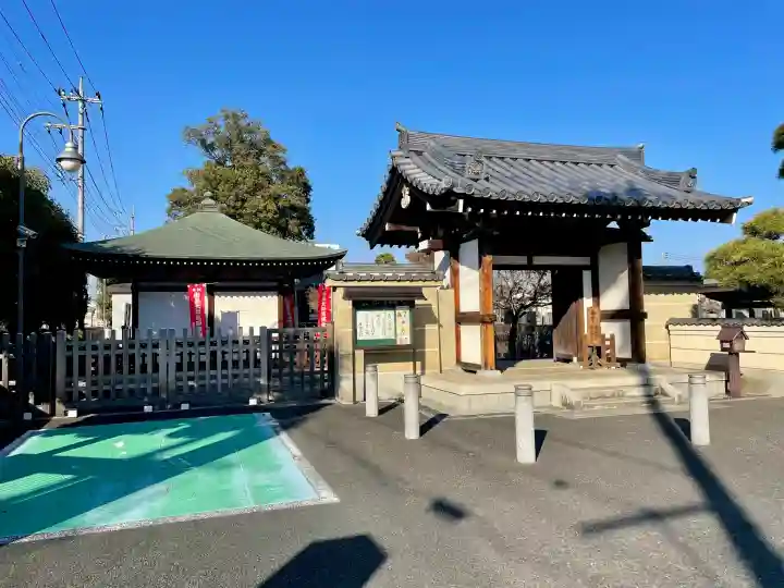 尊勝院の{uncategorized: "未分類", other: "その他", undefined: "問題あり", building: "その他建物", grave: "お墓", sacred_gate: "鳥居", guardian: "狛犬", statue: "像", buddha: "仏像", history: "歴史", nature: "自然", garden: "庭園", animal: "動物", pagoda: "塔", temizu: "手水舎", mountain_gate: "山門・神門", sanctuary: "本殿・本堂", subordinate: "末社・摂社", art: "芸術", scenery: "景色", jizo: "地蔵", ema: "絵馬", goshuin: "御朱印", omikuji: "おみくじ", items: "授与品その他", amulet: "お守り", goshuincho: "御朱印帳", eats: "食事", festival: "お祭り", votive_dance: "神楽", shichigosan: "七五三参", wedding: "結婚式", experience: "体験その他", initially: "初詣", around: "周辺", anti_infection: "感染症対策"}