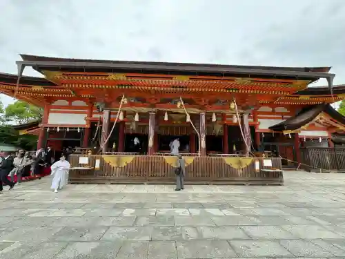 八坂神社(祇園さん)の{uncategorized: "未分類", other: "その他", undefined: "問題あり", building: "その他建物", grave: "お墓", sacred_gate: "鳥居", guardian: "狛犬", statue: "像", buddha: "仏像", history: "歴史", nature: "自然", garden: "庭園", animal: "動物", pagoda: "塔", temizu: "手水舎", mountain_gate: "山門・神門", sanctuary: "本殿・本堂", subordinate: "末社・摂社", art: "芸術", scenery: "景色", jizo: "地蔵", ema: "絵馬", goshuin: "御朱印", omikuji: "おみくじ", items: "授与品その他", amulet: "お守り", goshuincho: "御朱印帳", eats: "食事", festival: "お祭り", votive_dance: "神楽", shichigosan: "七五三参", wedding: "結婚式", experience: "体験その他", initially: "初詣", around: "周辺", anti_infection: "感染症対策"}