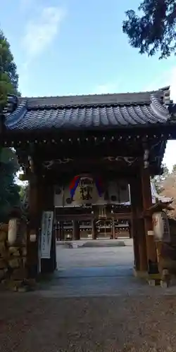 印岐志呂神社の山門