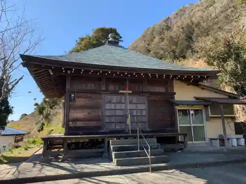 打越山青木観音堂の本殿・本堂