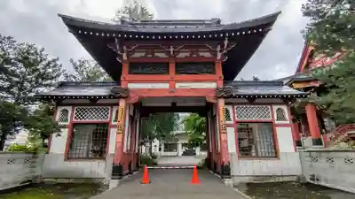 眞久寺の山門・神門