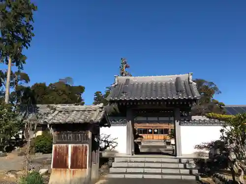 陽泰院の山門