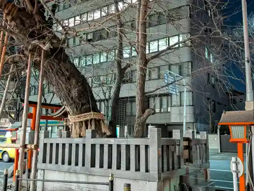 龍王大神の{uncategorized: "未分類", other: "その他", undefined: "問題あり", building: "その他建物", grave: "お墓", sacred_gate: "鳥居", guardian: "狛犬", statue: "像", buddha: "仏像", history: "歴史", nature: "自然", garden: "庭園", animal: "動物", pagoda: "塔", temizu: "手水舎", mountain_gate: "山門・神門", sanctuary: "本殿・本堂", subordinate: "末社・摂社", art: "芸術", scenery: "景色", jizo: "地蔵", ema: "絵馬", goshuin: "御朱印", omikuji: "おみくじ", items: "授与品その他", amulet: "お守り", goshuincho: "御朱印帳", eats: "食事", festival: "お祭り", votive_dance: "神楽", shichigosan: "七五三参", wedding: "結婚式", experience: "体験その他", initially: "初詣", around: "周辺", anti_infection: "感染症対策"}