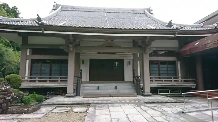 覚範寺の本殿・本堂