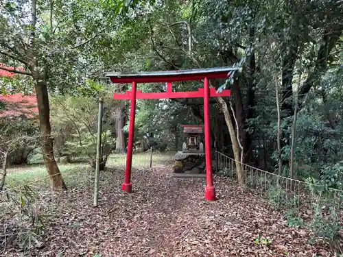 村山神社の末社